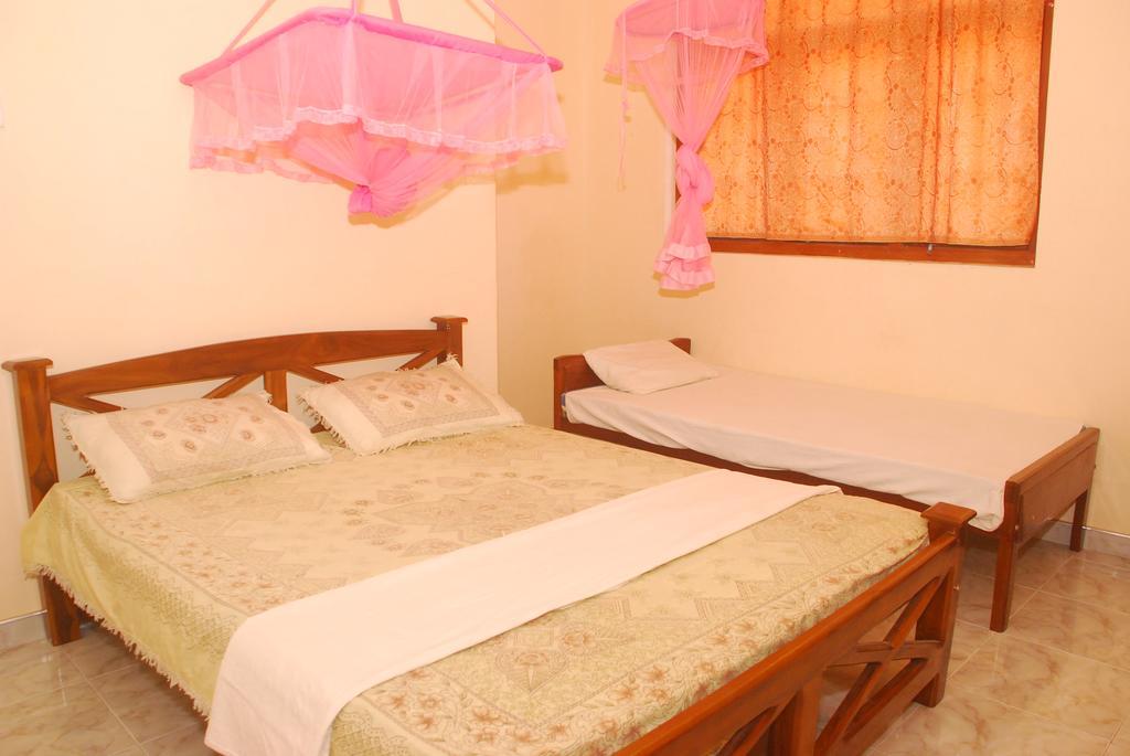 Seetha'S Hostel Негомбо Экстерьер фото